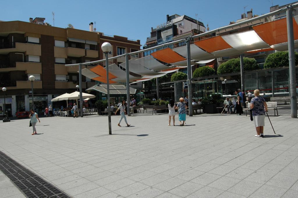 Bcn4Days Apartments L'Hospitalet de Llobregat Exterior photo